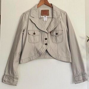 Vintage Levi's Beige Cropped Academia
Jacket